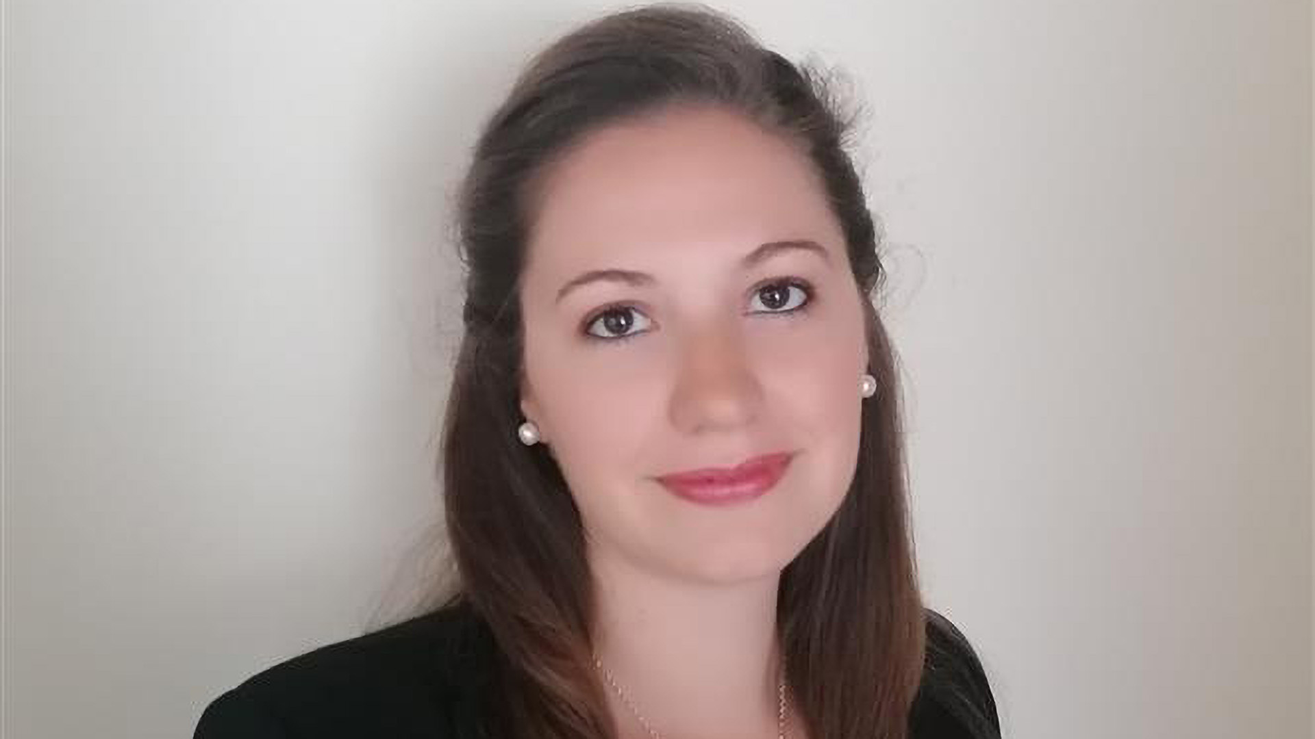 A headshot of Dr Sandra Hernandez Aldave