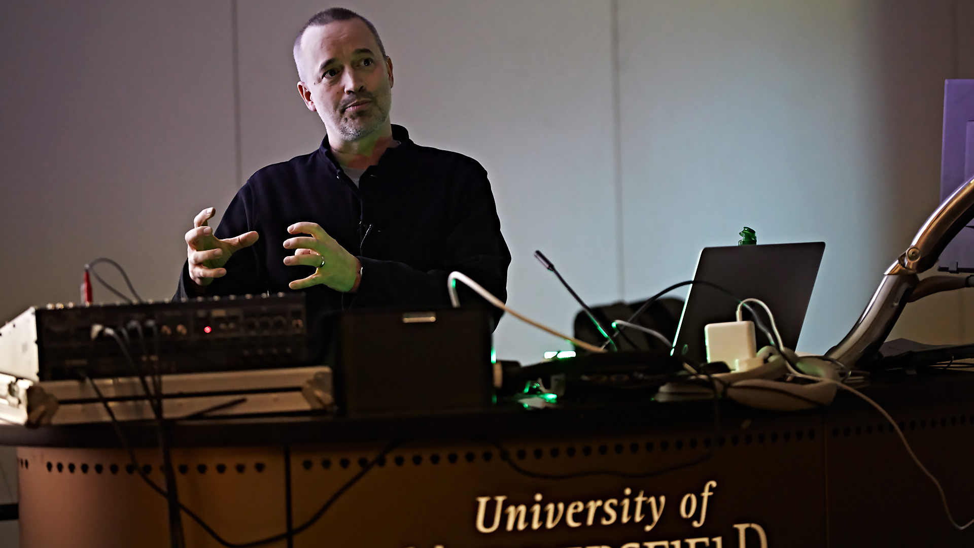 John Warhurst delivers his guest lecture at the University of Huddersfield