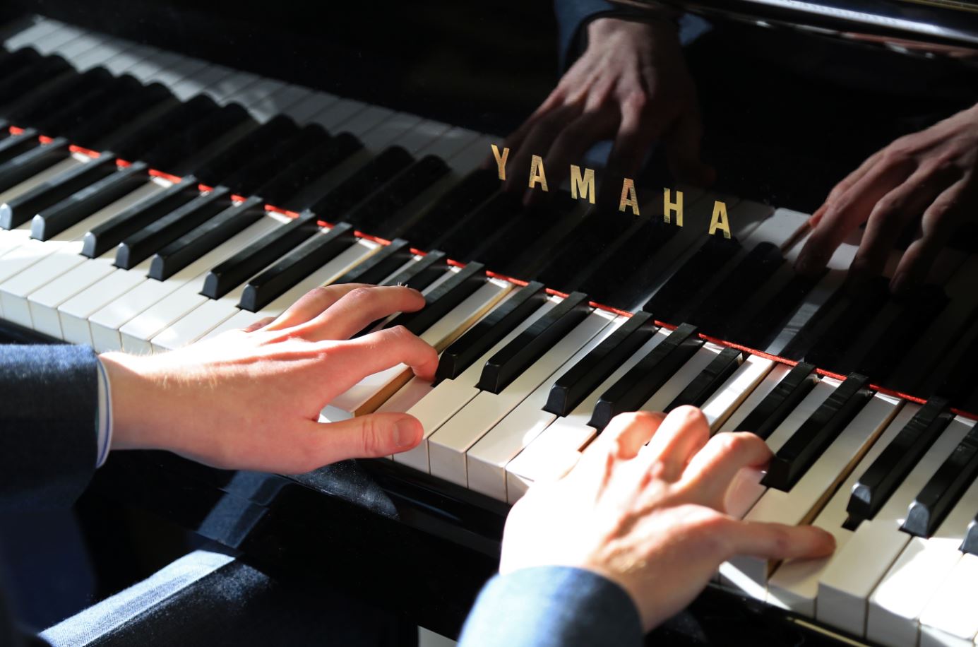 Piano and hands