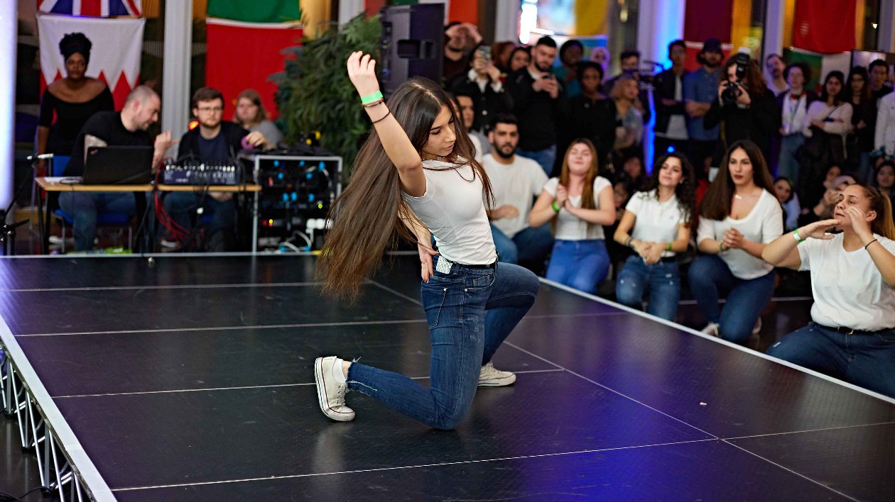 Stage dance