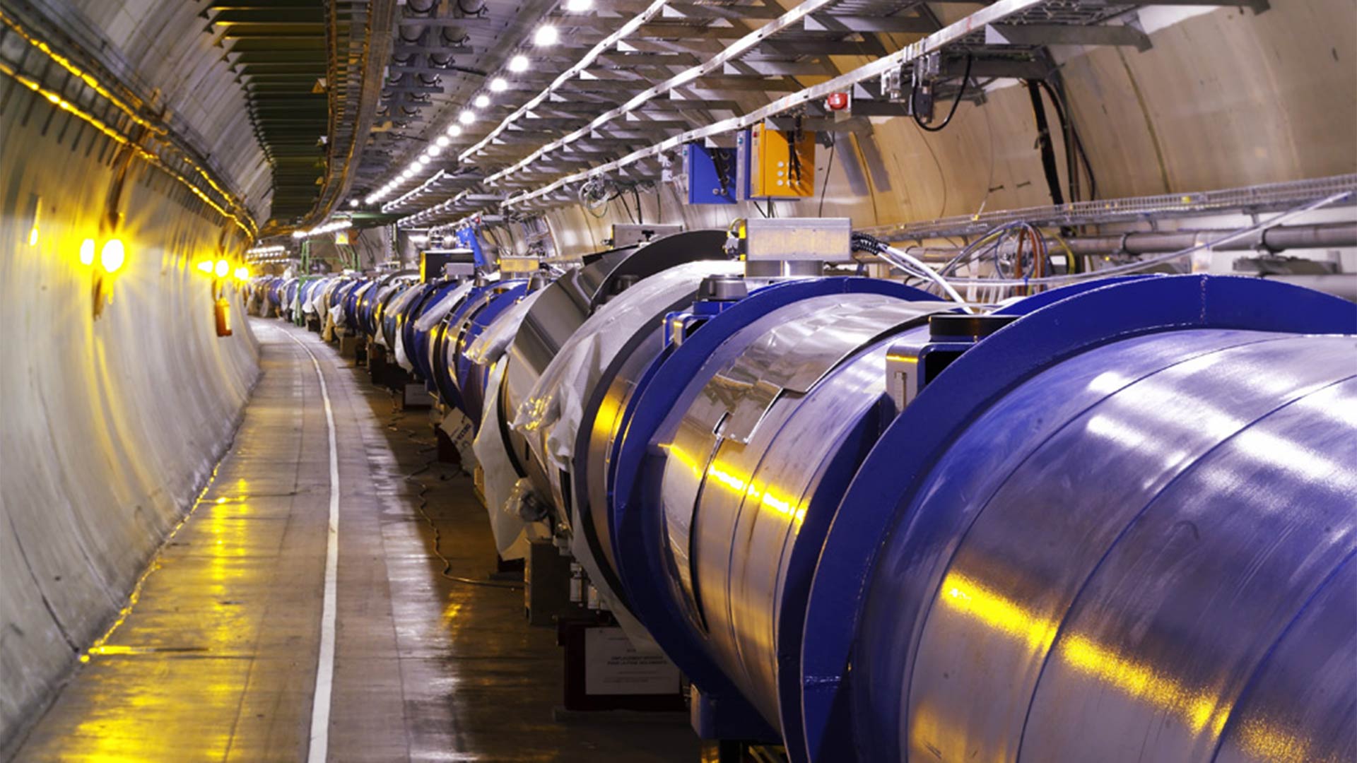 Самая большая частица. Большой адронный коллайдер ЦЕРН. Бак большой адронный коллайдер. LHCB большой адронный коллайдер. Большой адронный коллайдер в Швейцарии.