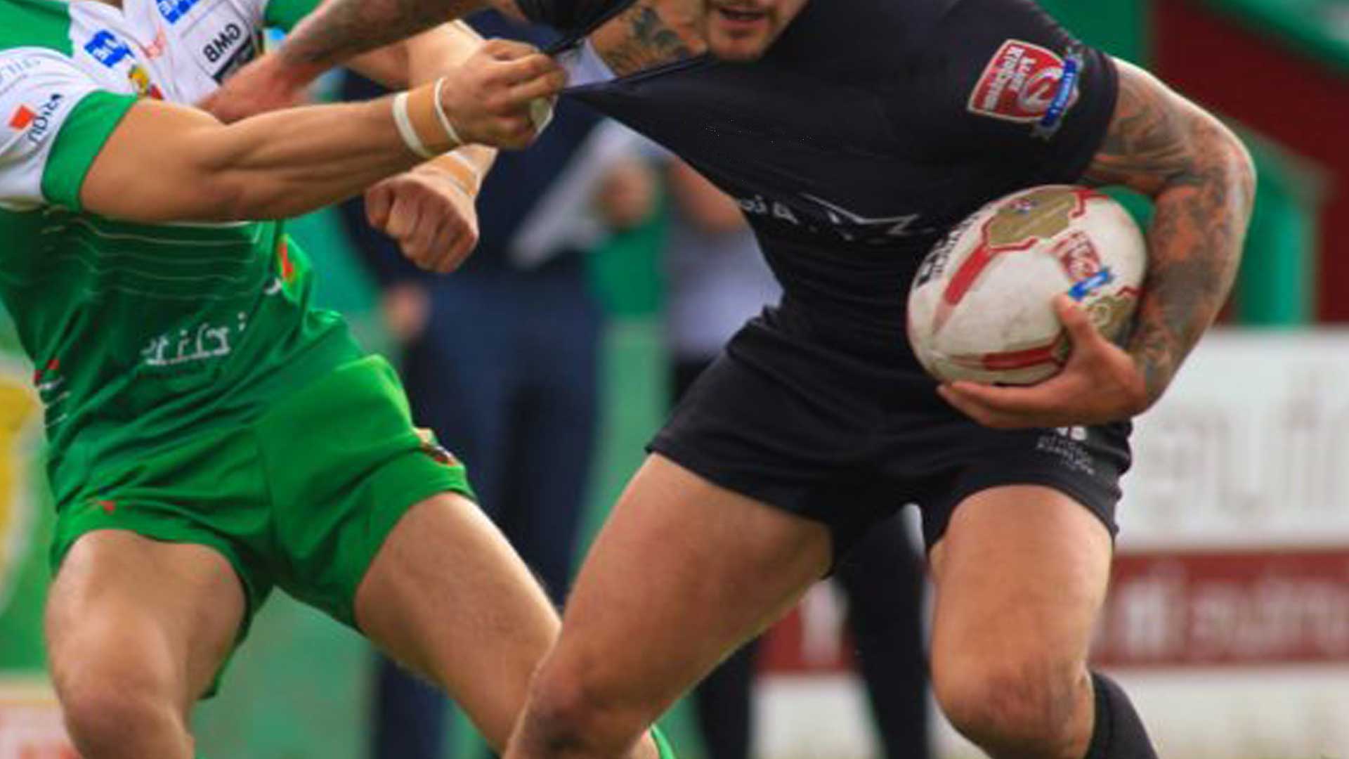 2 rugby players
