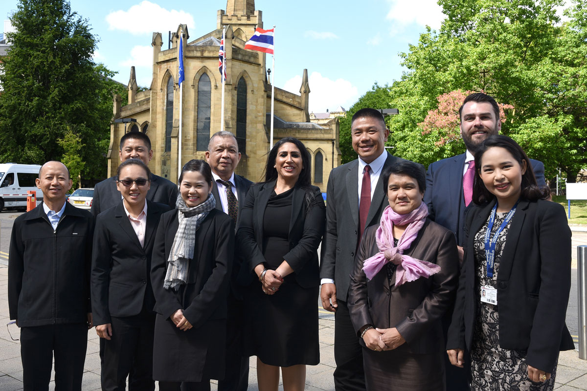 Dr Maria Ioannou (centre) and Dr John Synnott (second right) welcoming the Royal Thai Police delegation