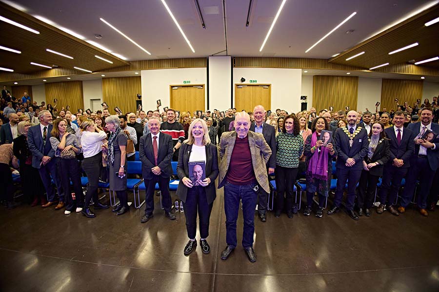 Patrick Stewart with audience