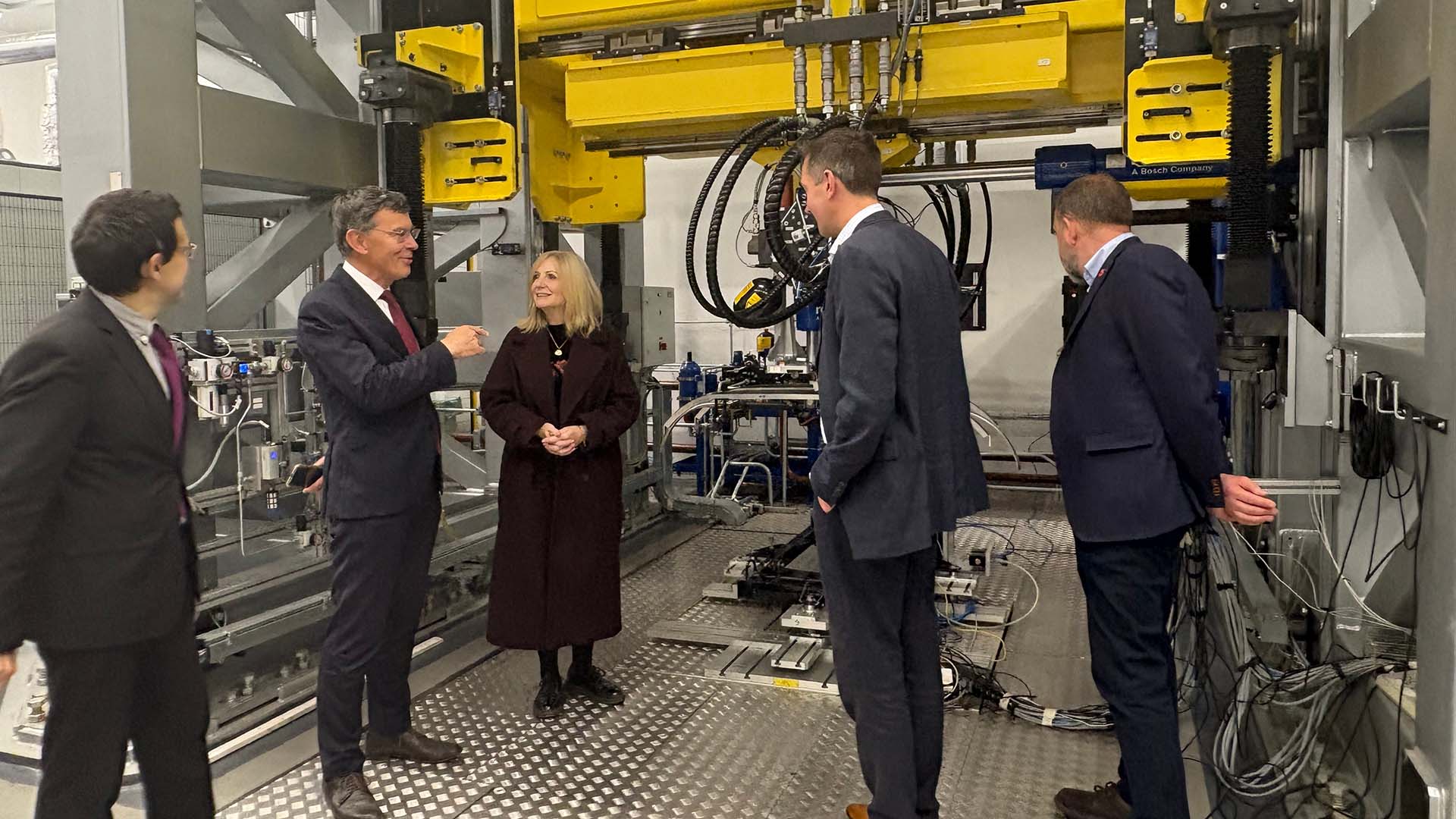 Tracy Brabin in the Institute of Rail Research